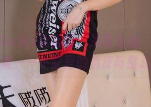 BoBoSocks袜啵啵 – 吊带肉丝，免费写真——小甜豆的俏皮与禁忌