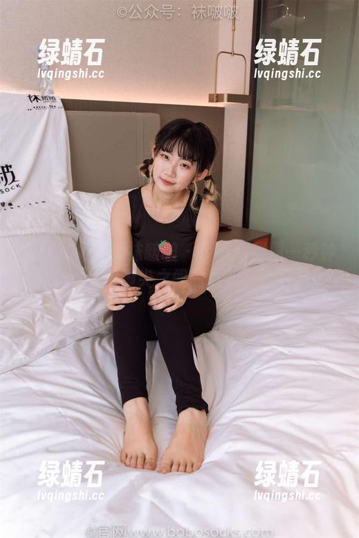 BoBoSocks袜啵啵 - 观看甜甜圈一秒钟，薄肉丝和脚尖之间的默契火花四溅！