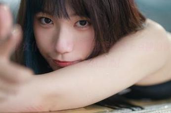 Cien恩恩变身女仆，她的写真让我想抓住十点钟的快递也开心了！美图又来撩心！