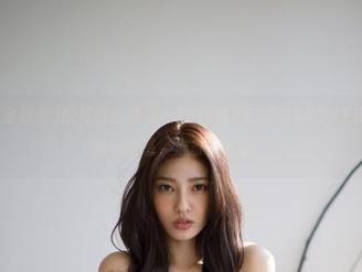 在G.su(全智秀)的写真合集里，LEEHEEEXPRESS-LEBE满载恍惚与诱惑，准备好了吗？