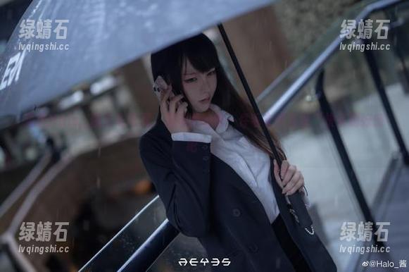 精选Halo_酱毛衣写真，感觉她的每一件毛衣都在说“快来删好感吧”！
