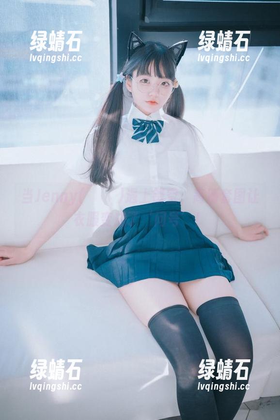 当Jenny(정제니)遇上镂空，高清套图让衣服变成了‘问号’！