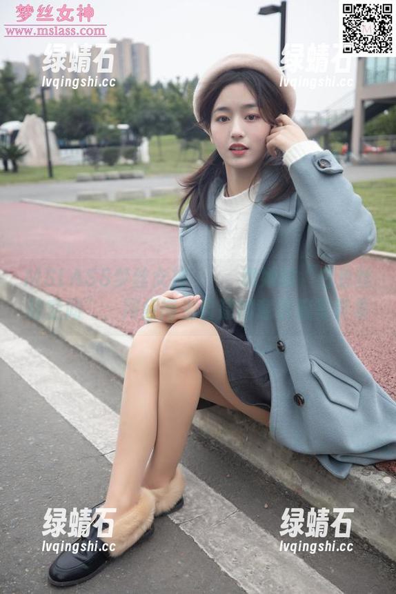 MSLASS梦丝女神 - 玥玥和她的“白色丝袜空间”：网红博主自建的意识流写真集