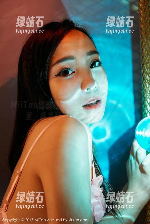 MiiTao蜜桃社 - 在唐佳怡的夏天作品集里，我发现了...分享一下好吧？