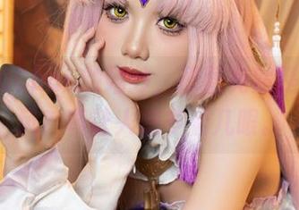 PoppaChan的婚纱，原图竟然是这个画风？真让人想多看几眼。
