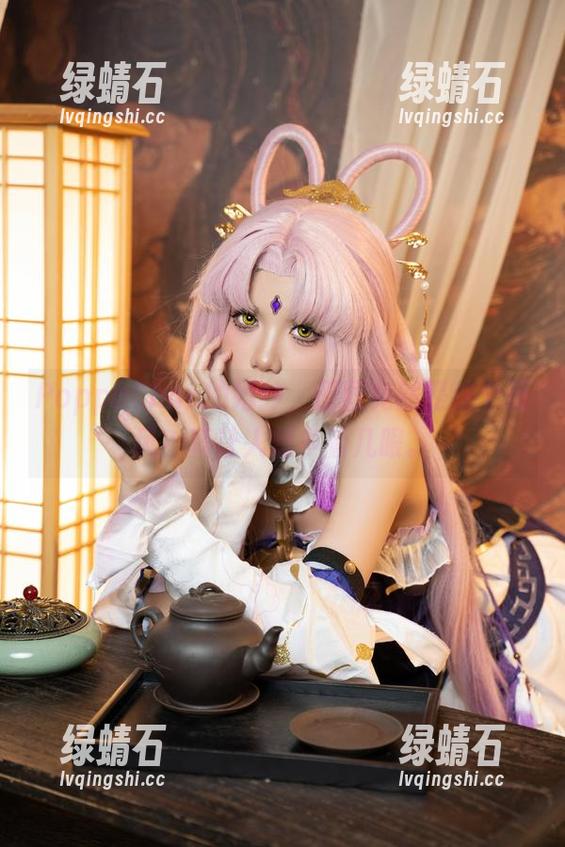 PoppaChan的婚纱，原图竟然是这个画风？真让人想多看几眼。