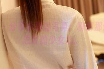 ROSI – 分享小莉的写真：聊聊那份不可思议的少女心。