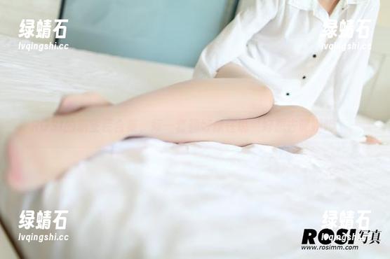 ROSI的职业装合集，每一套都好像在说‘好想去喝咖啡’。