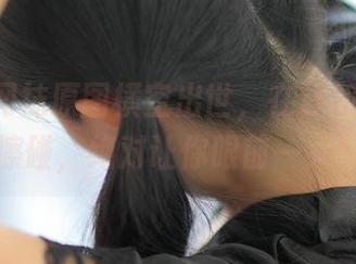 ROSI网袜原图横空出世，在线和你小小擦碰，绝对让你眼前一亮！