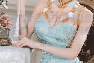 Tomoyo酱的女王：这些图片让我想起那些傲慢的王室典雅，唉，有时只想翻个白眼。