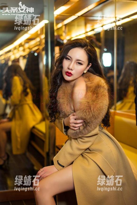 TouTiao头条女神 - 陈怡曼黑色风暴，最新照片犹如墨汁般迷离…
