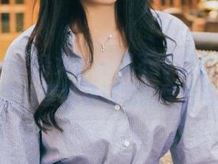 TouTiao头条女神 – 恨不得把鱼宝宝黑丝原图当壁纸塞满我的整台电脑