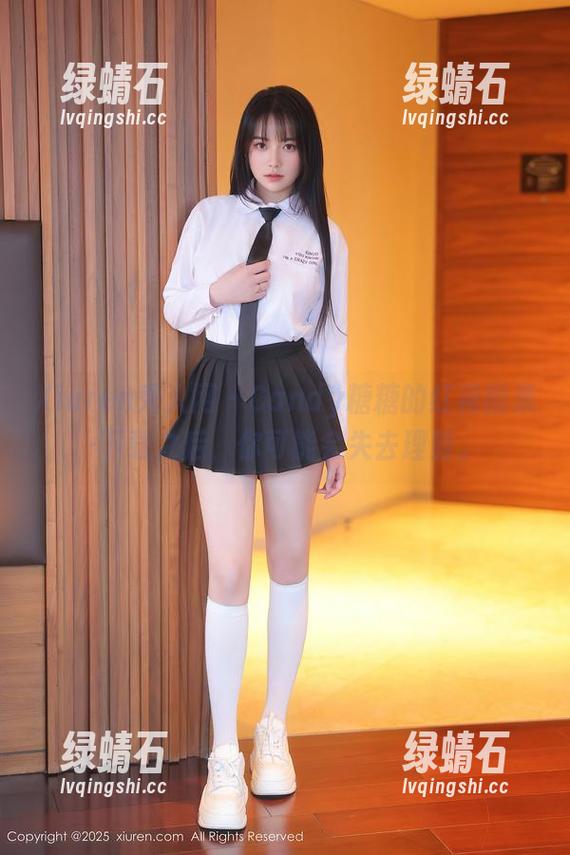 Xiuren秀人网 - Candy糖糖的红裙图集-下载之后，你可能会失去理智。