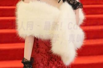 Xiuren秀人网 – 最新！Carol周妍希用牛仔裤诠释穿衣哲学，真叫人捧腹！