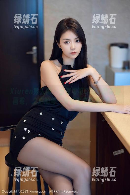 Xiuren秀人网 - 分享可可COCO的美脚画卷，之后的每一步都像是在走T台！