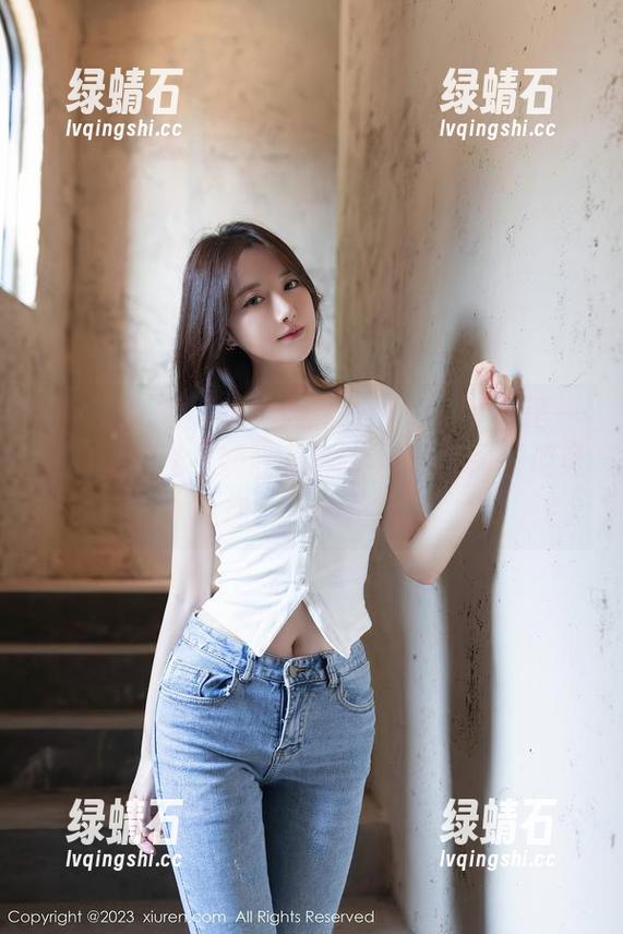 Xiuren秀人网 - 肉丝里的细节可不是一般的无圣光，婕西儿jessie的套图顺便送你大波联想。