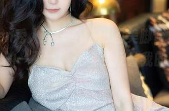Xiuren秀人网 – 小热巴的美脚合集，分享最好的一面，顺便自我反省我的生活…。