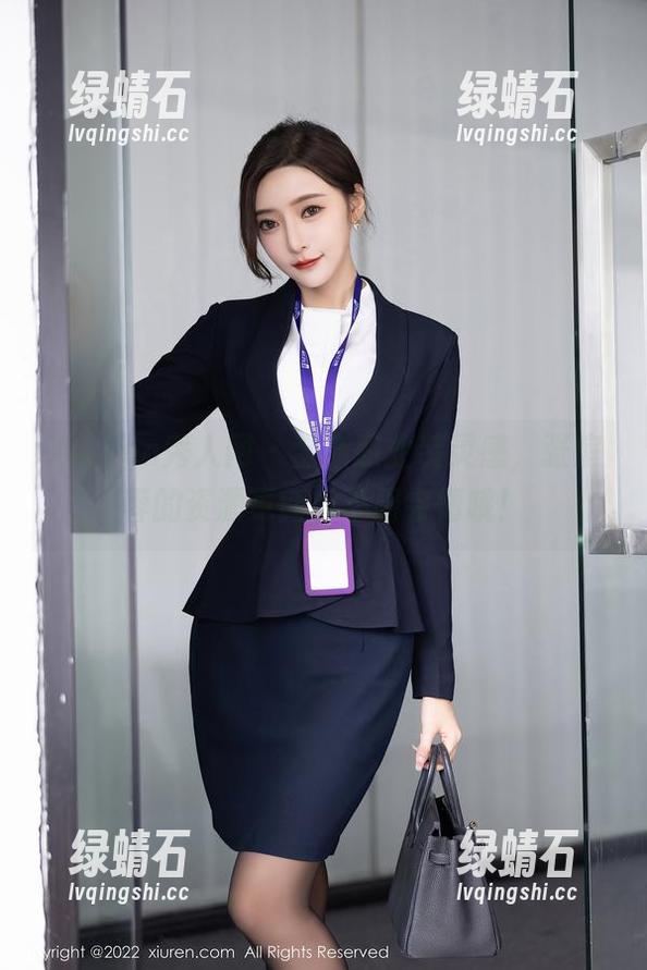 Xiuren秀人网 - 全新职业装灵感，张庭蓉的资源更新，不看会悔哦！