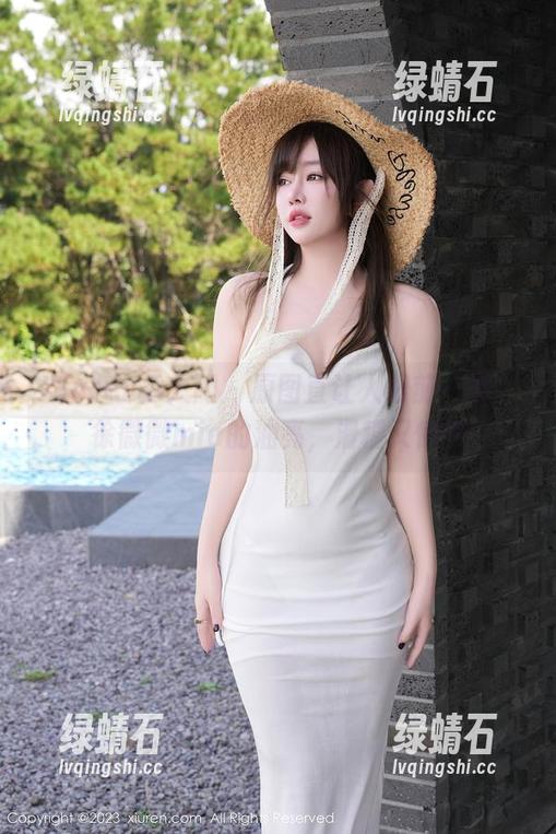 Xiuren秀人网 - 原图直让人眼前一亮，徐微微mia的油亮，滑稽又惊艳