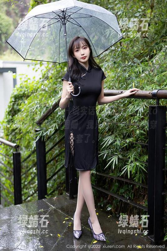Xiuren秀人网 - 说实话，看完果儿victoria的睡衣高清图册，我只想找个理由不穿外套了。
