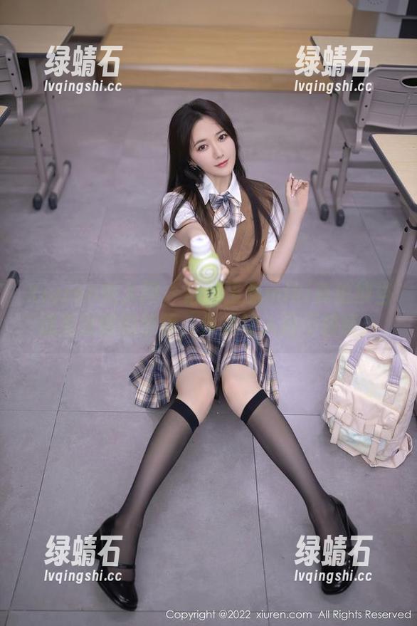 Xiuren秀人网 - 话说玉兔miki真怕被当成兔女郎的劳模，作品让人目不转睛。
