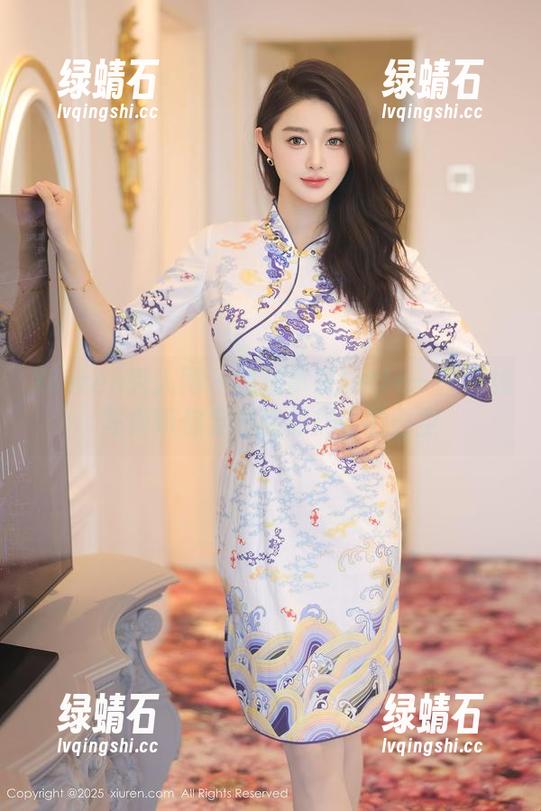 Xiuren秀人网 - 趁热拿铁latte——在线写真带你穿越到体操服的时空