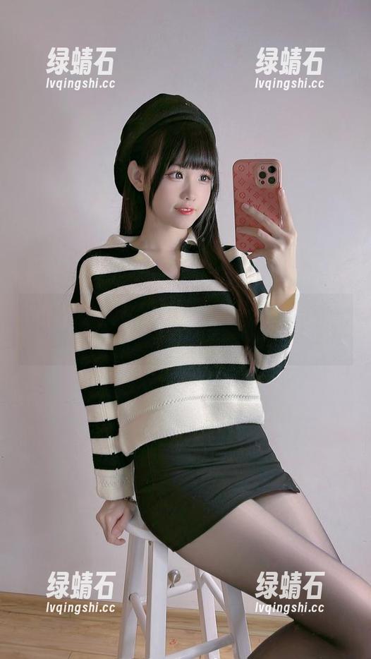 Miko酱的作品！原图就像是温泉里的吉他开场，别有一番韵味啊。