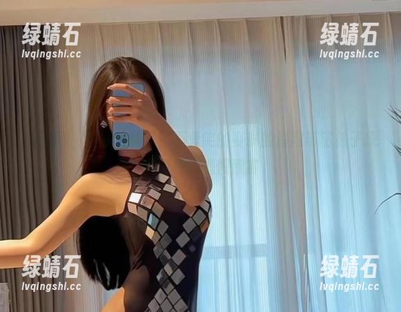 微密圈 - 在线上线下，不爱笑的赛琳的渔网带钻袜子原图值得你慢慢欣赏