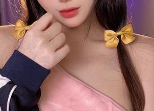 九言的纯白花嫁cos，图片中的我好像在挑战‘无敌可爱’的极限！