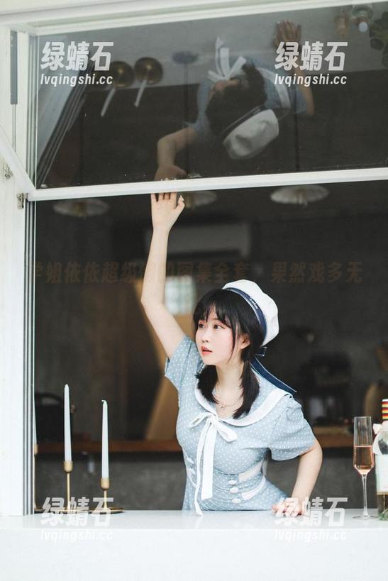 学姐依依超级懒的图集全套，果然戏多无比