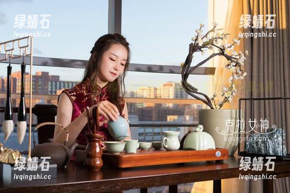 克拉女神 - 校服下的凌雪，高清画面，像是在梦里，却又那么真切。