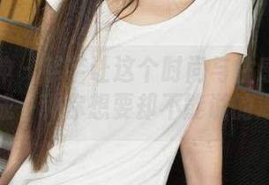 克拉女神 – 芊芊让这个时尚与性感的组合，变成一种你想要却不能说的渴望。