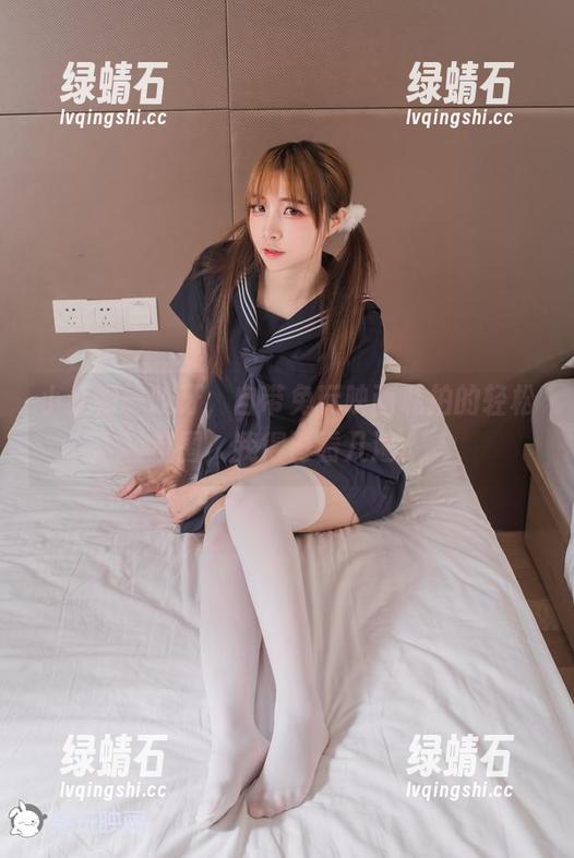 小红帽一咬牙，自带兔玩映画私拍的轻松氛围，我得再看几遍。