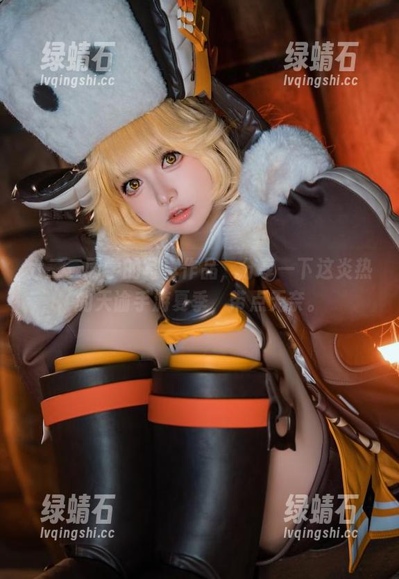 六二二同学的写真作品，分享一下这炎热的天谕手游夏季，带点无奈。