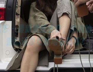 南国足艺 – 最新原图出炉，沫沫的美脚是香的还是巧妙地在隐喻？