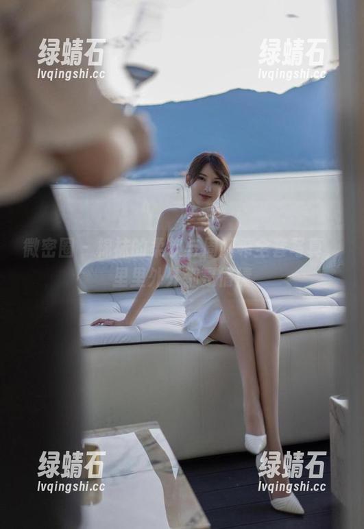 周妍希 微密圈 - 棉袜的柔软与周妍希全套写真,里里外外都是情愫