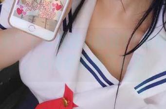 突然想把在下萝莉控ii的双11福利当壁纸，心情都跟着飞起来