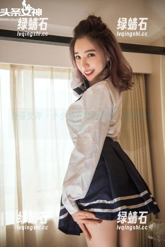 头条女神 - 小小鱼在制服后台，资源真不少啊！