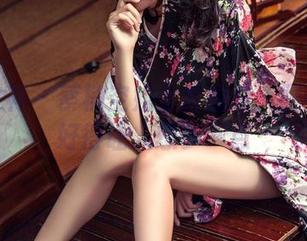 头条女神 – 蔡楠空姐全套图集：服务态度好得让人想多一点