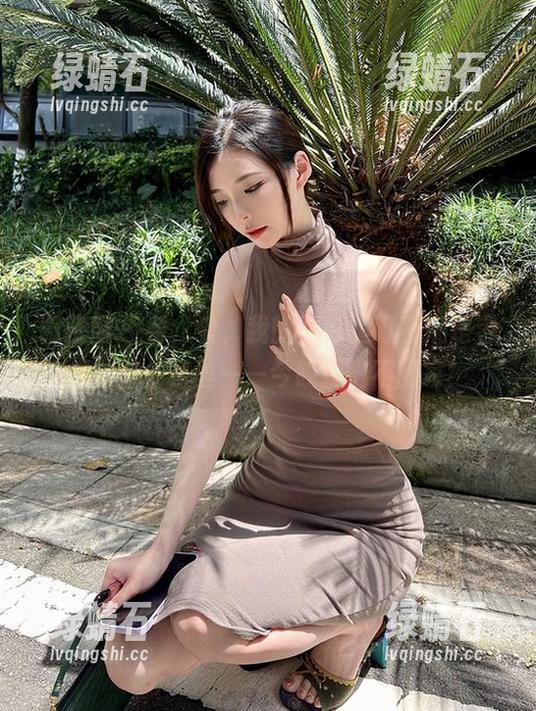 微密圈 - 看，看，我的图包里藏着妮是老虎的蓝色蕾丝——今晚我们不回家！