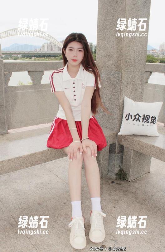 小众视觉 - 小薯条的红裙图包，难道红色也能…唔，随便想也行吧？
