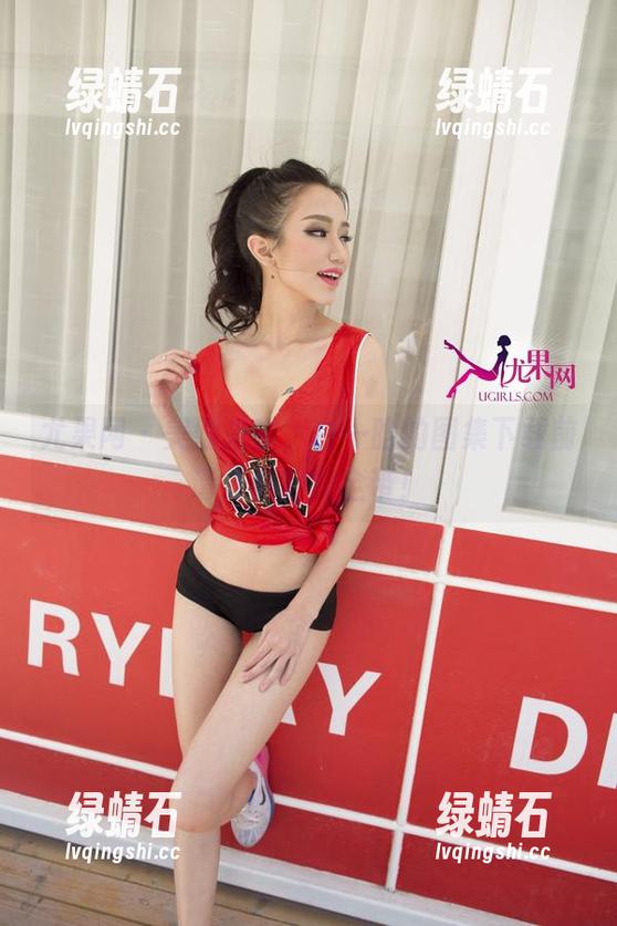 尤果网 - 美脚来啦，白一晗的图集下载前请先系好安全带！
