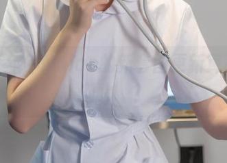 泳池？年年Nnian的新套图更新算不算‘潜水’？
