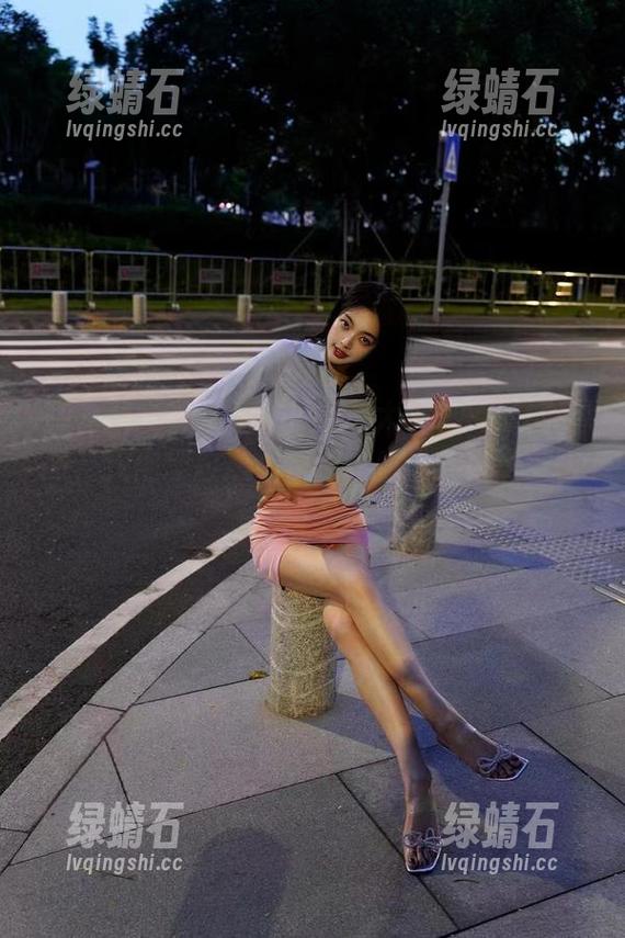 微密圈 - 新鲜出炉的徐珺大哥蓝色异域套图，我都想拉黑小伙伴，自己偷偷下载了！