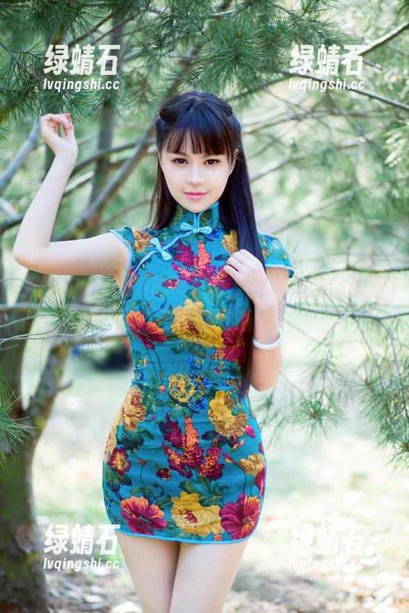 推女郎-Rita 推女郎 - Rita的写真集,光看她的腿就觉得自己好像在晒黑。