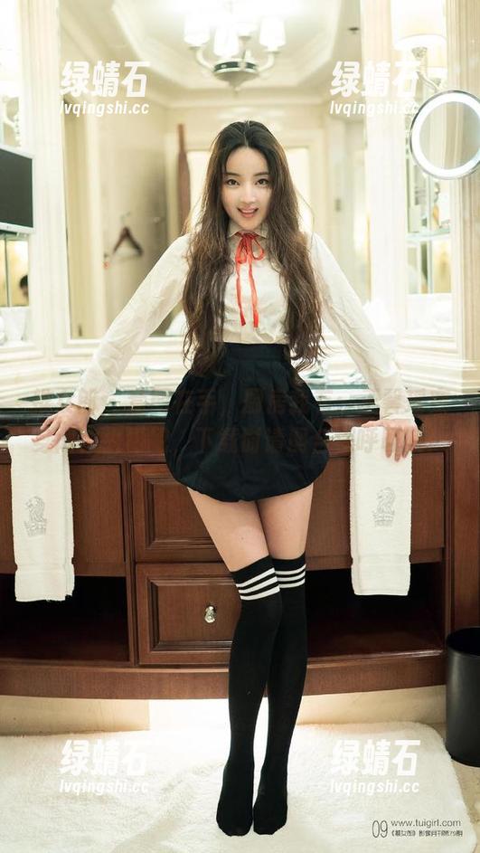 推女郎 - 套图在手，厨房我有：王馨瑶变身阔太太厨娘，下载时请配合深呼吸哦！