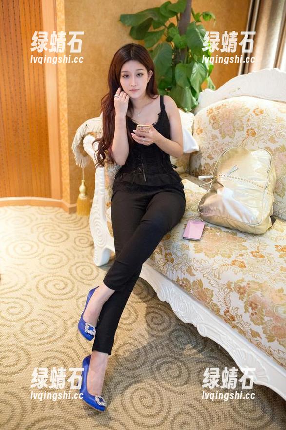 推女郎 - 又是谭冰的学妹！看看这私房图包有什么不同？