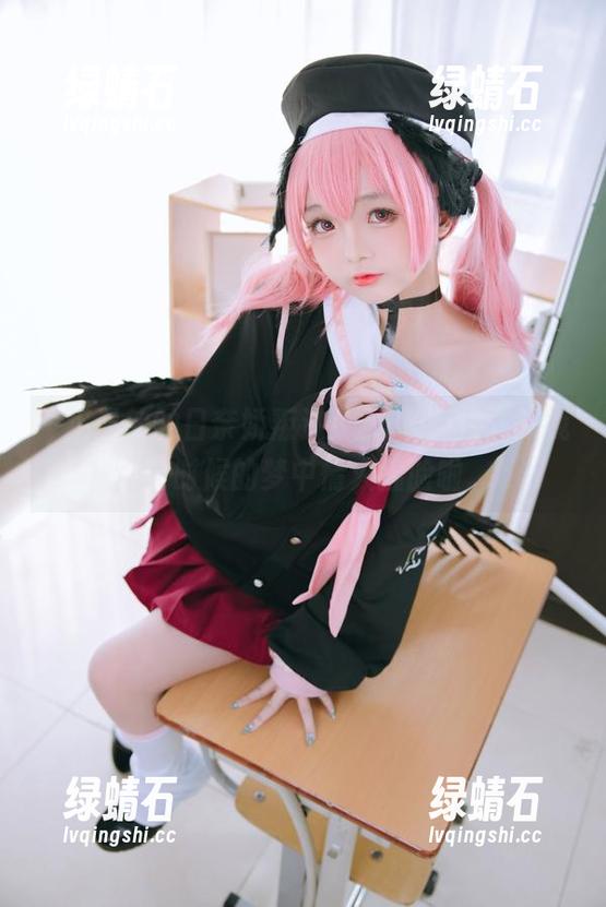 一组最新的日奈娇叛逆少女JK照片，跟我中学时候的梦中情人撞脸啦。