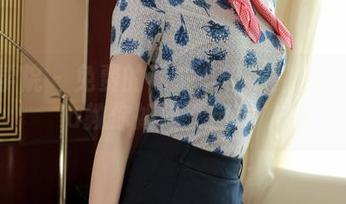 模范学院 – 免费的诱惑：学妹露露Andrea教你如何“自学”
