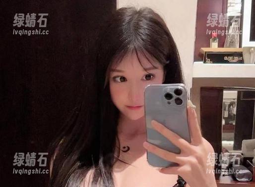 微密圈 - 沈汝凡超哇塞的写真，女神也有懒散的一面——不小心成为了背景